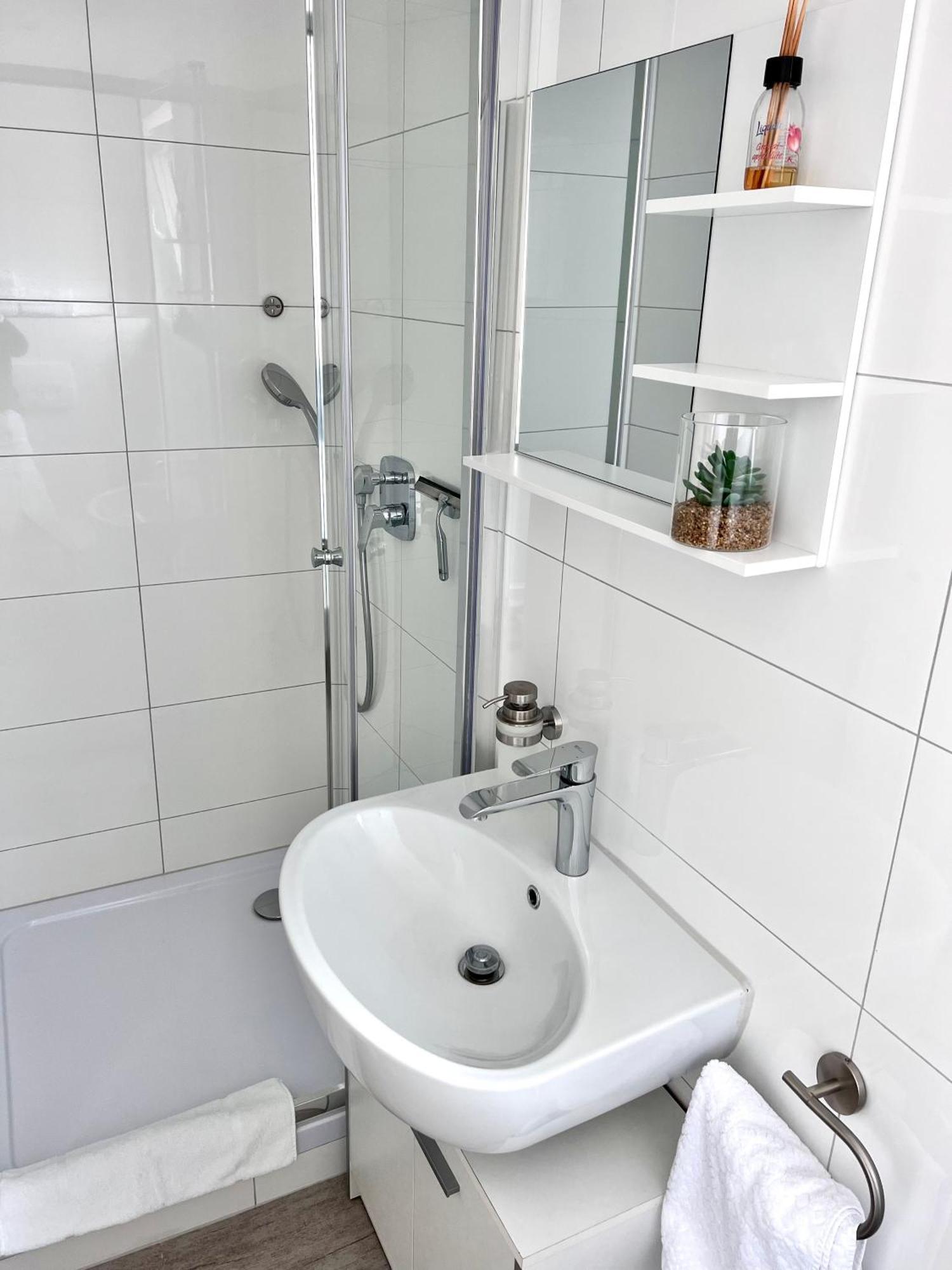 Prime Host Balcony Apartment Karlsruhe